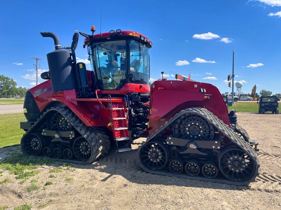 Case QUADTRAC 620