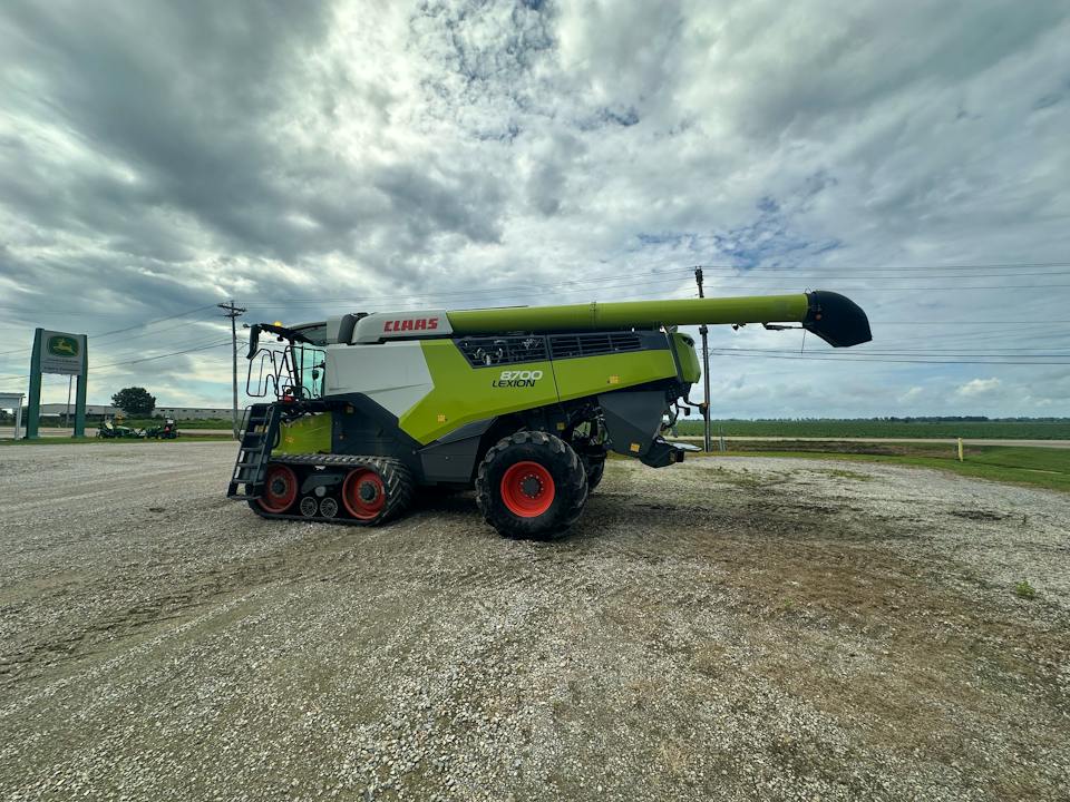 Claas 8700