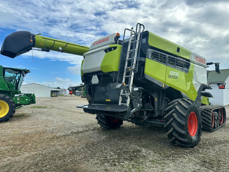 Claas 8700
