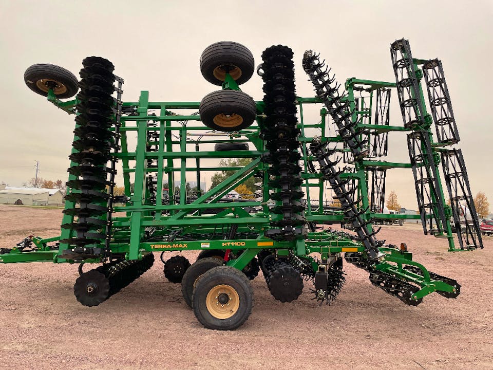 GREAT PLAINS HT1100