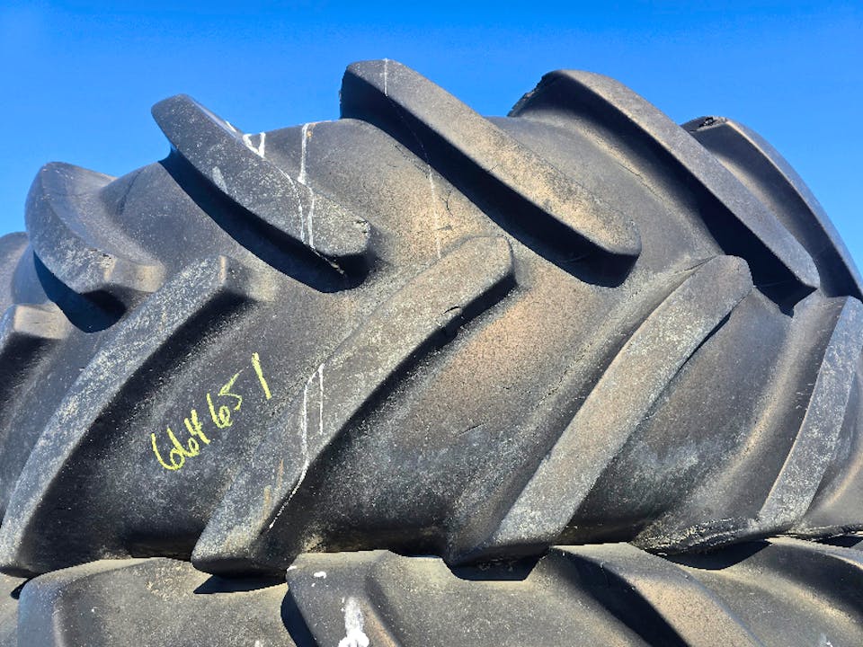 HARRYS FARM TIR 620/70R38 TIRES
