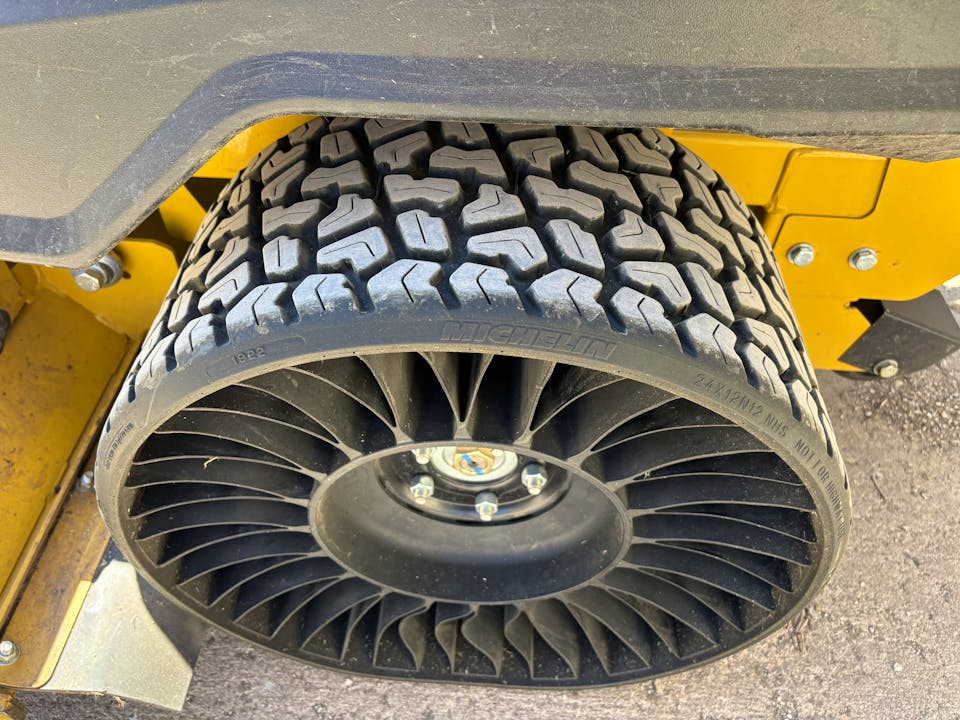 Hustler Super Z FX850V