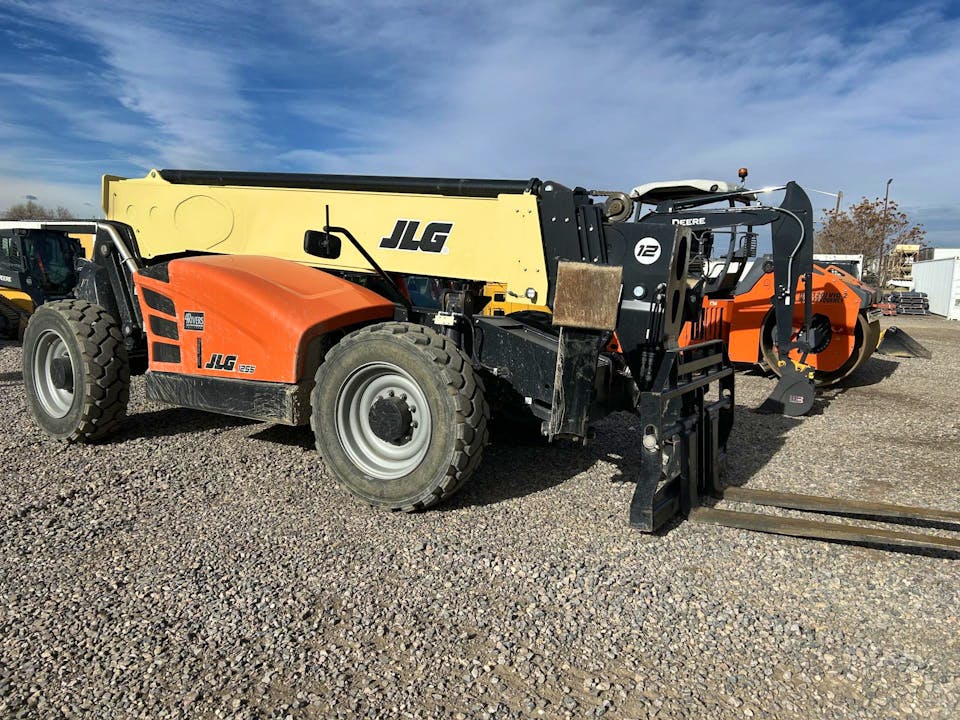 JLG 1255