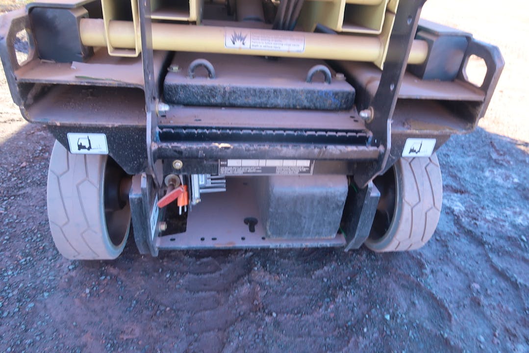 JLG ES1932