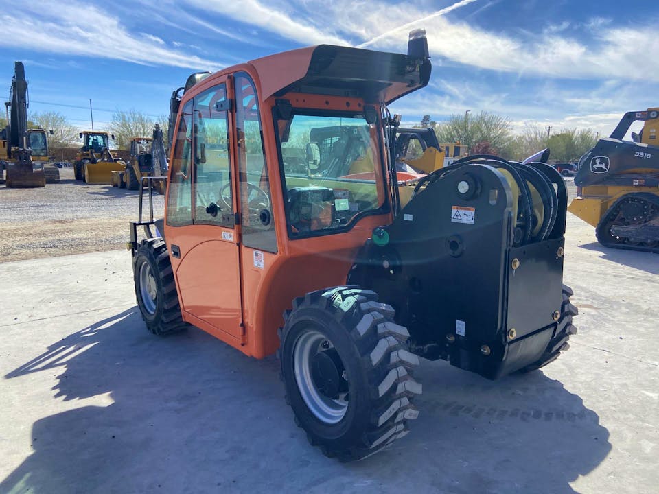 JLG G5-18A