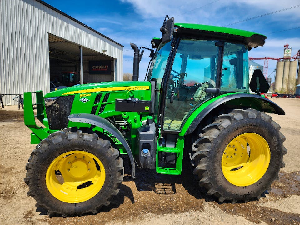 John Deere 5115M