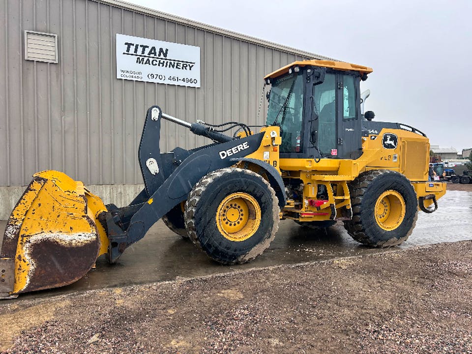 John Deere 544P