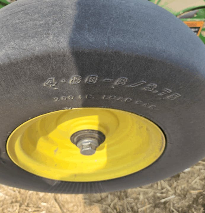 John Deere 560M