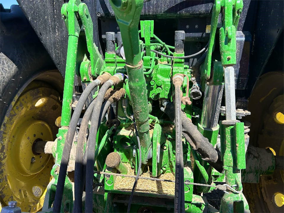 John Deere 6145M