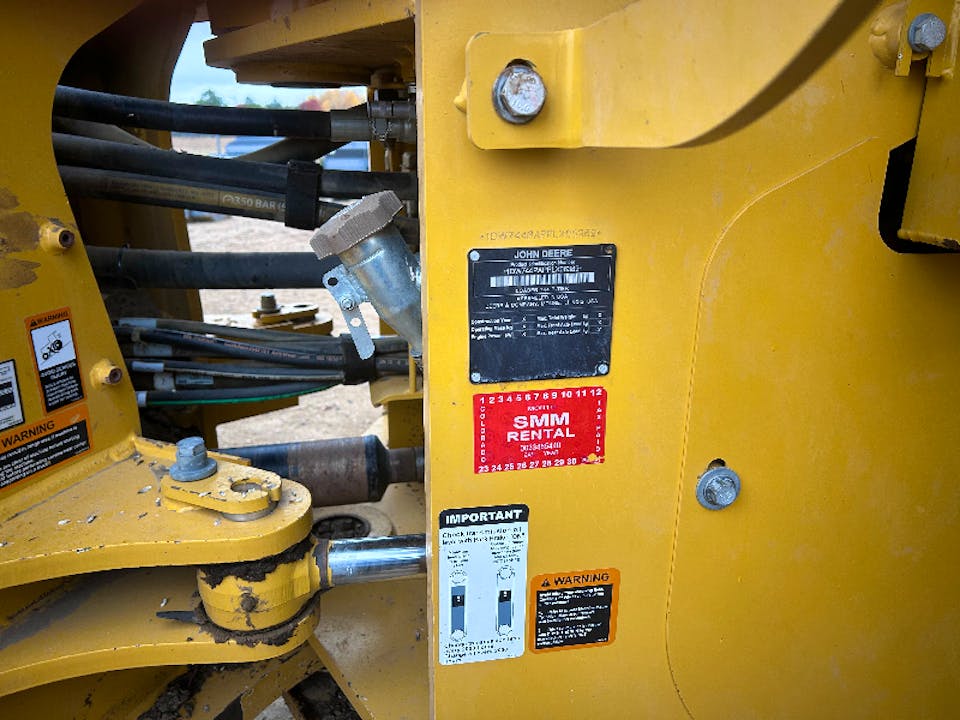 John Deere 744P