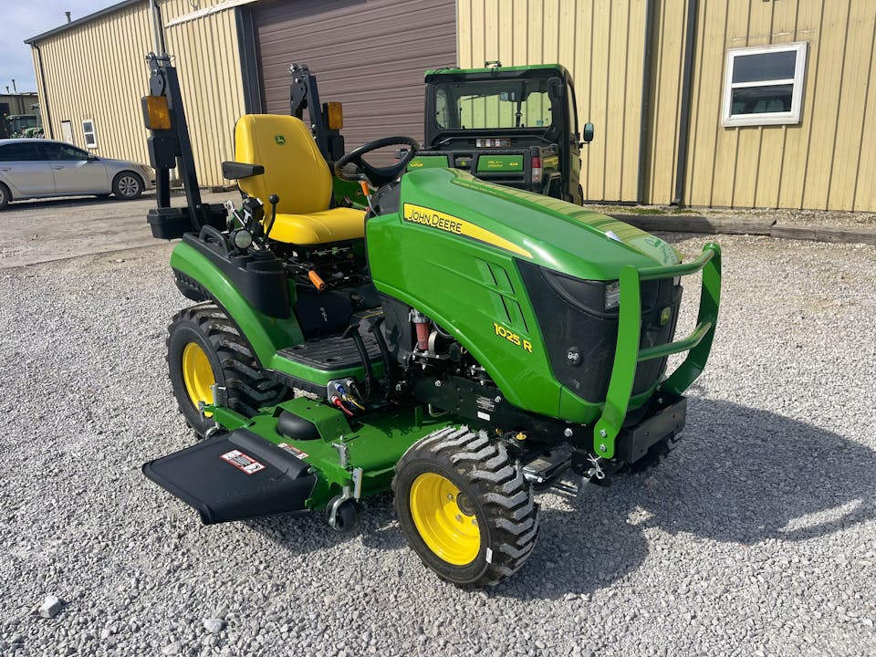 John Deere 1025R