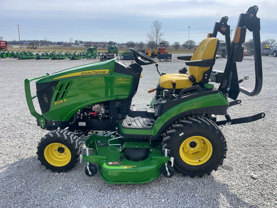 John Deere 1025R