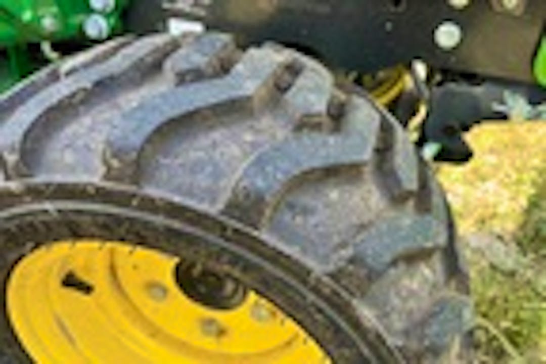 John Deere 1025R