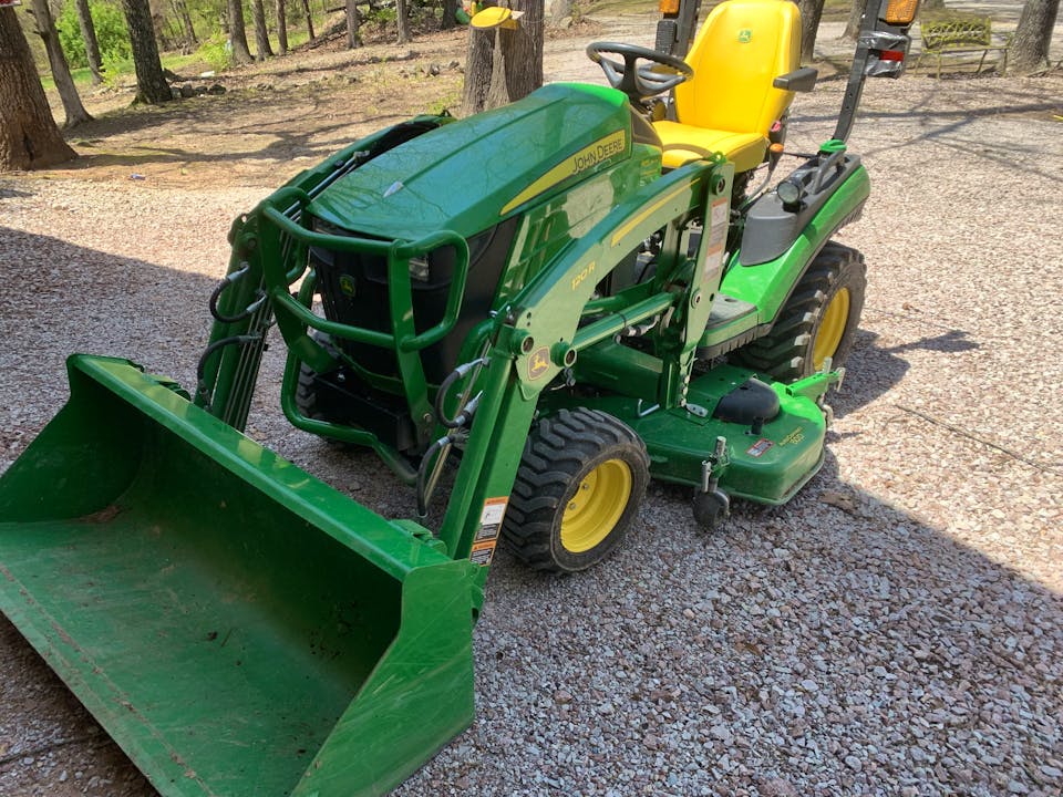 John Deere 1025R