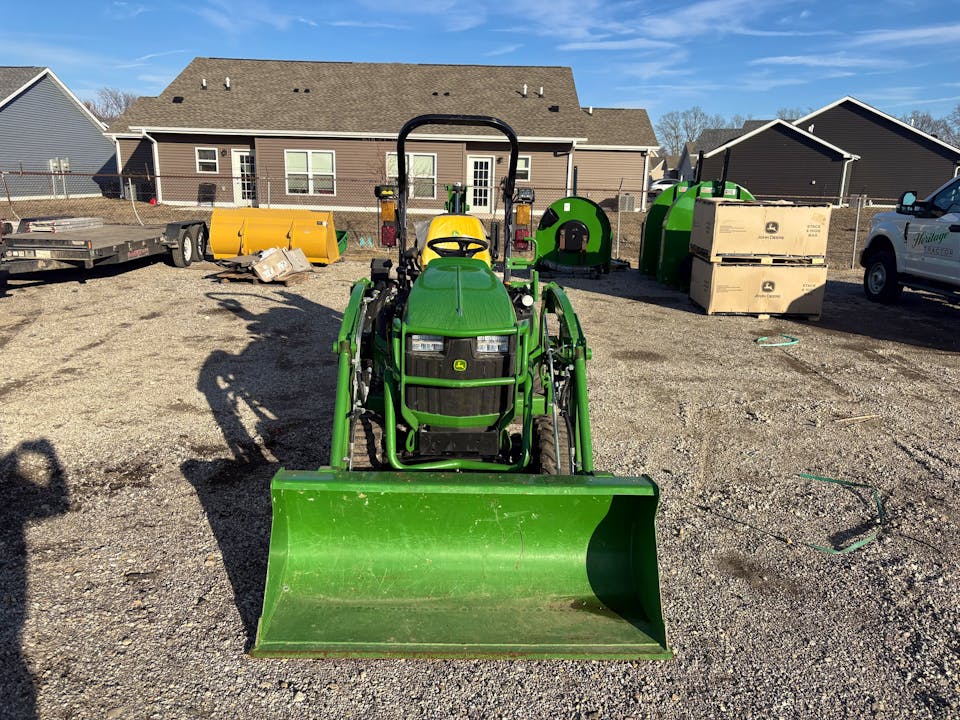 John Deere 1025R