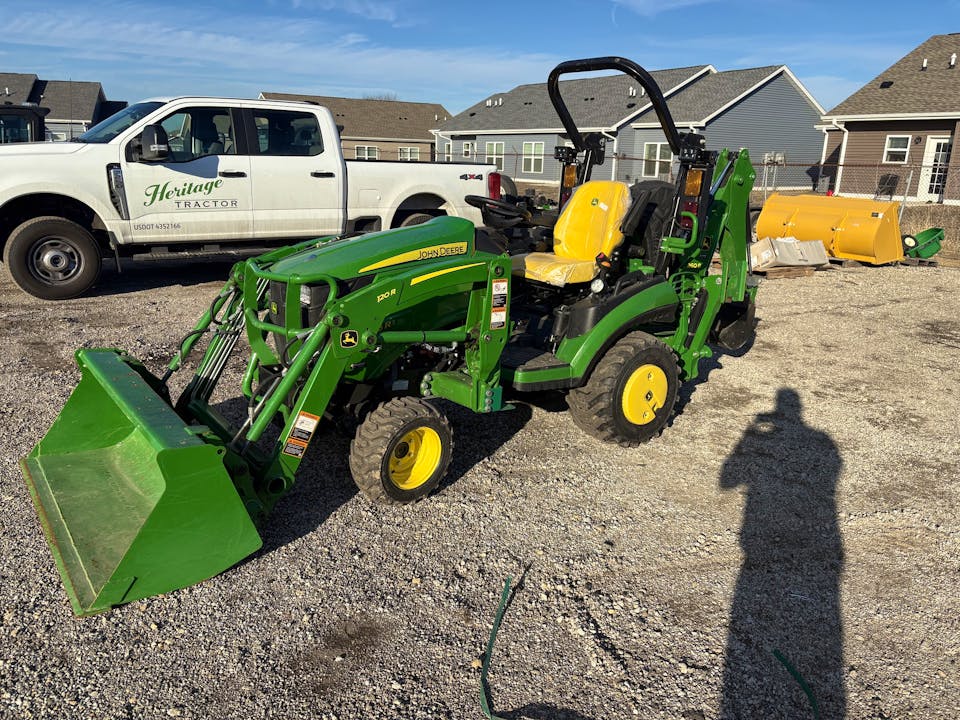 John Deere 1025R