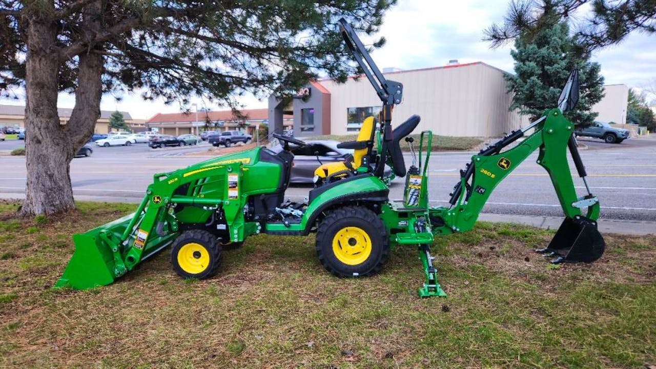 John Deere 1025R
