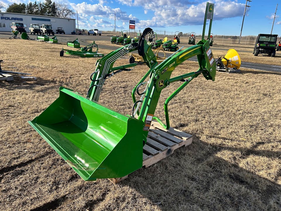 John Deere 120R Loader