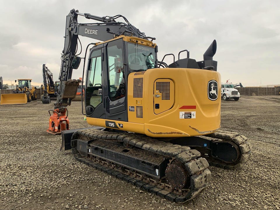 John Deere 135 P