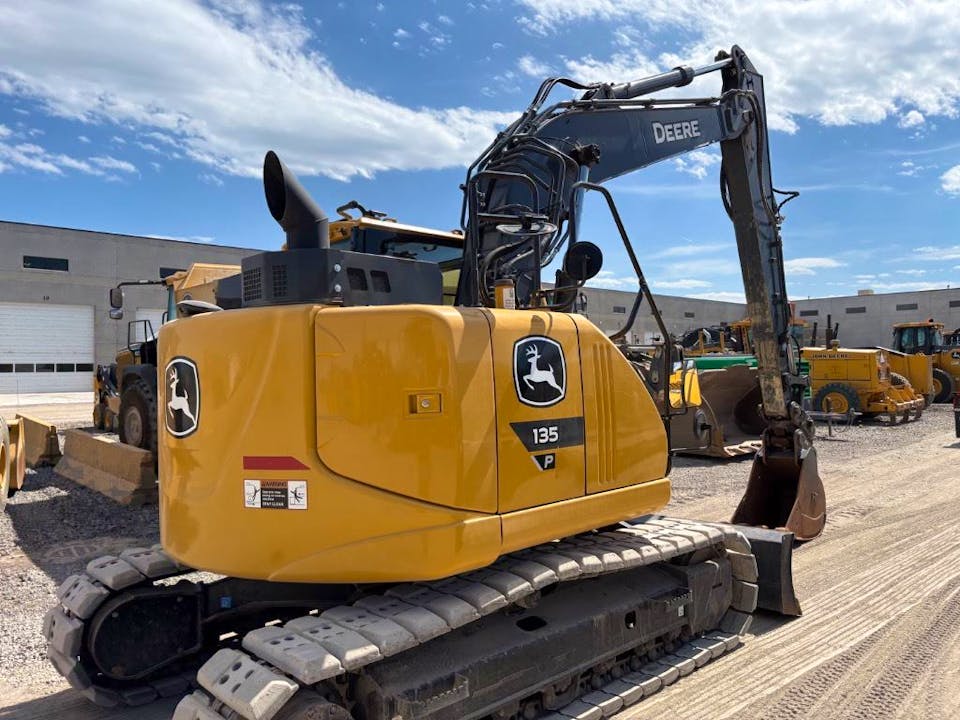 John Deere 135P