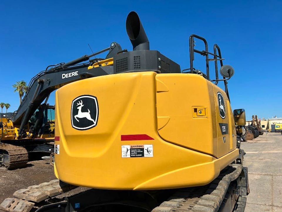 John Deere 135P