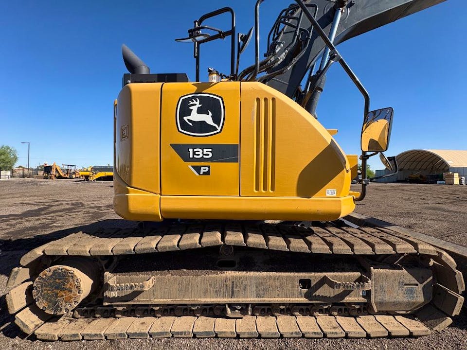 John Deere 135P