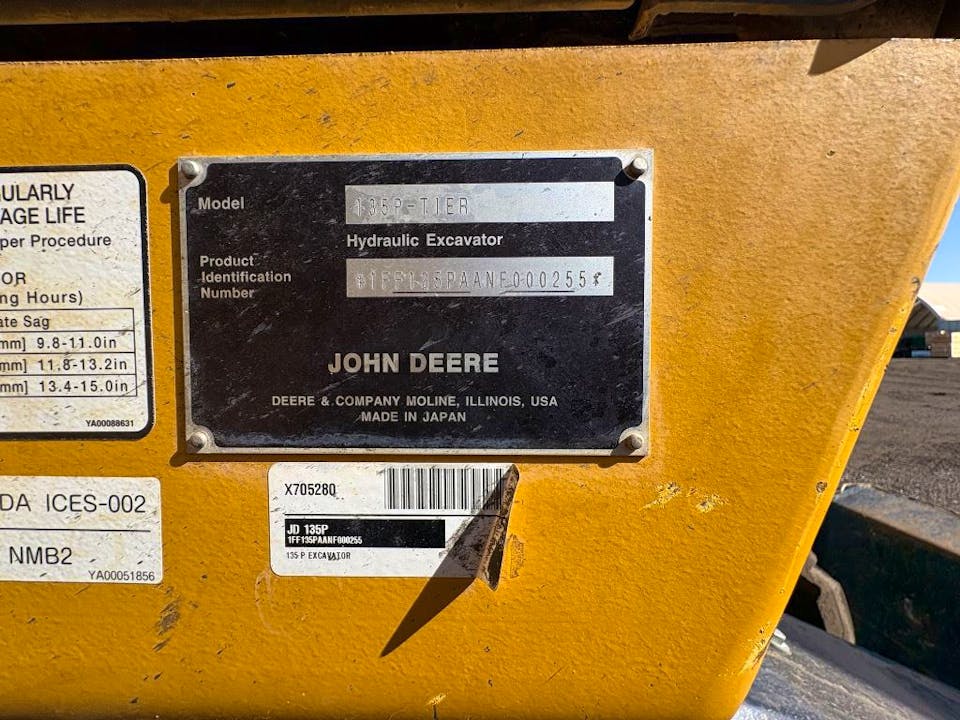 John Deere 135P