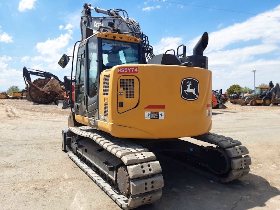 John Deere 135G