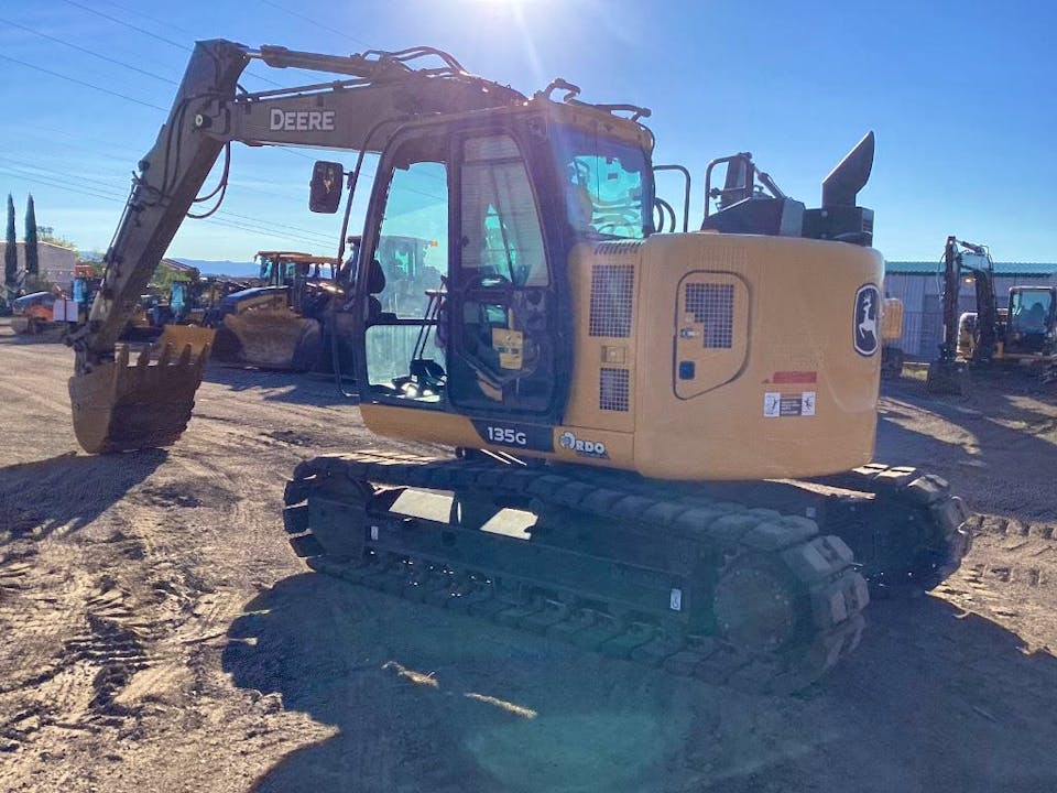 John Deere 135G