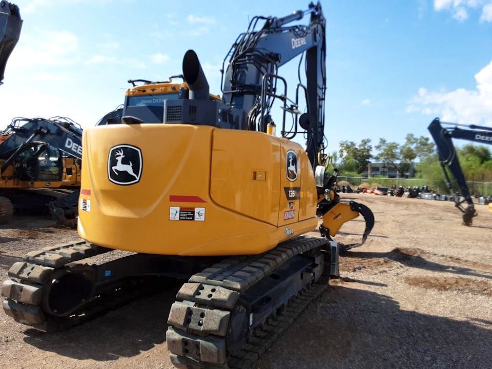 John Deere 135P