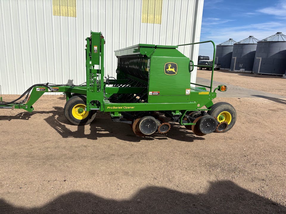 John Deere 1590