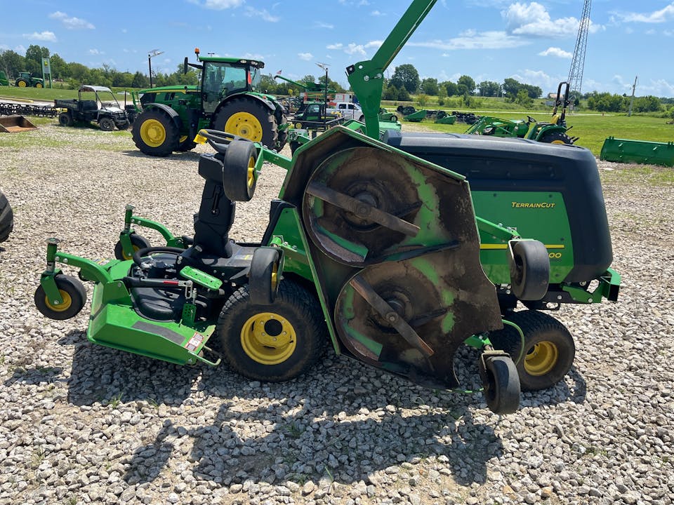 John Deere 1600