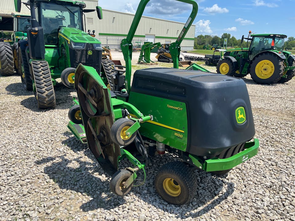 John Deere 1600