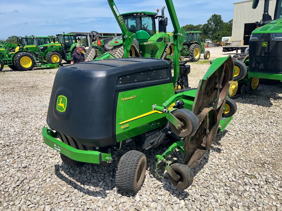 John Deere 1600
