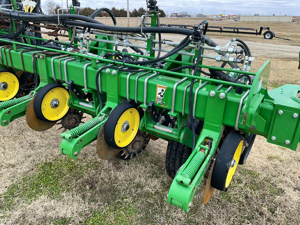 John Deere 1775NT