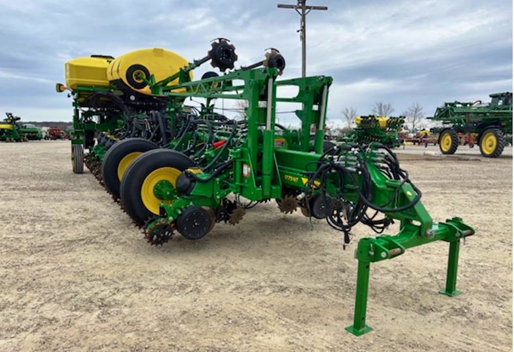 John Deere 1775NT