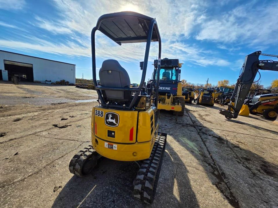 John Deere 17G