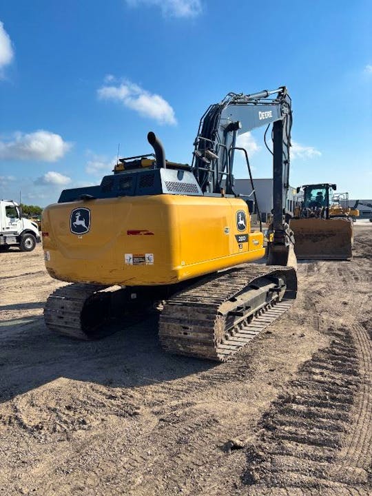John Deere 200G