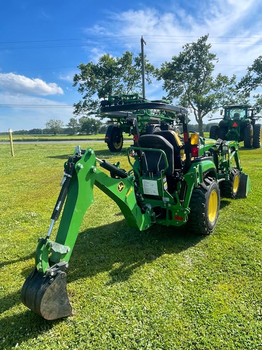 John Deere 2025R
