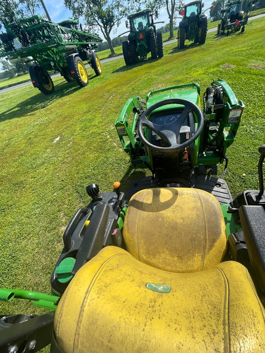 John Deere 2025R