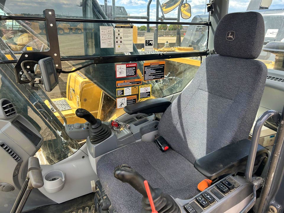 John Deere 210 P