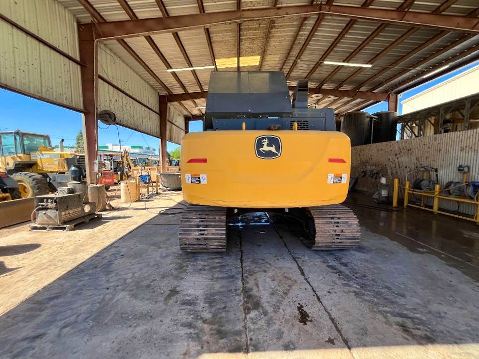 John Deere 210P