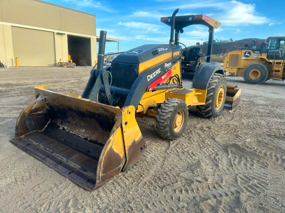 John Deere 210LEP