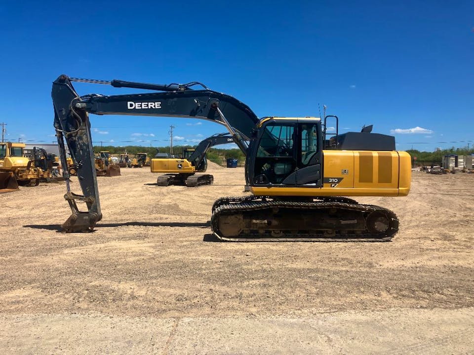 John Deere 210P