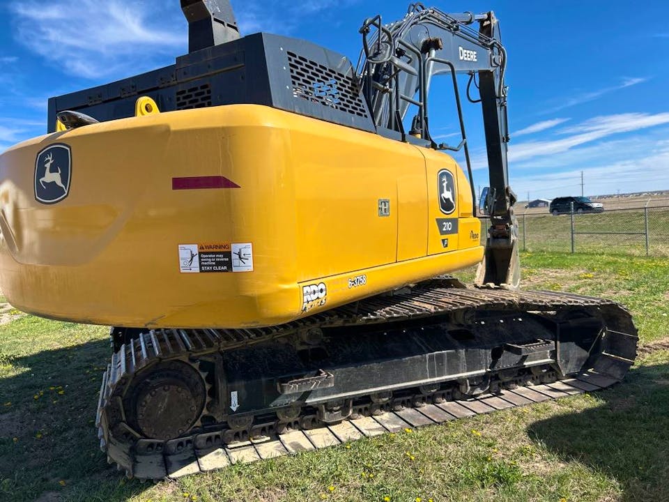 John Deere 210P
