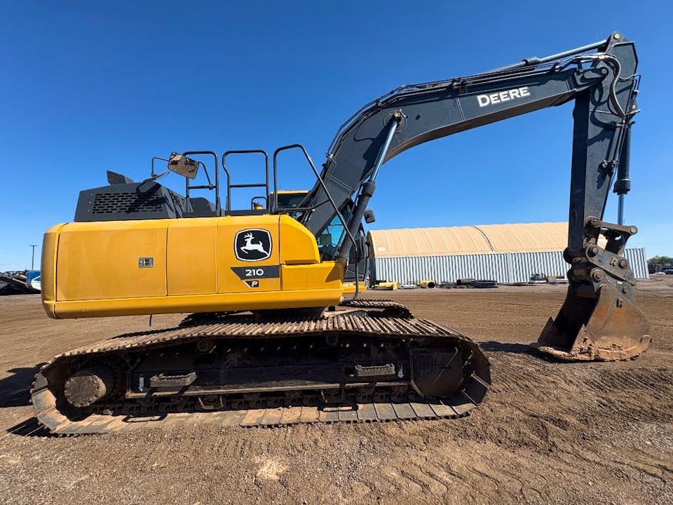 John Deere 210P