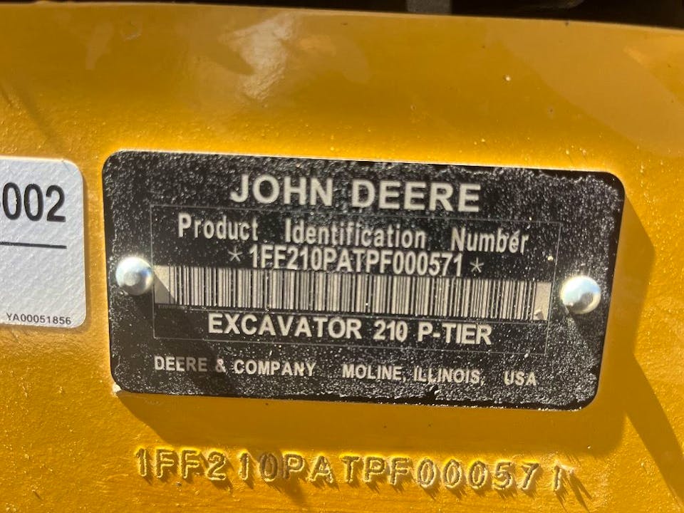 John Deere 210P
