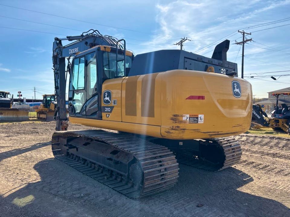 John Deere 210P