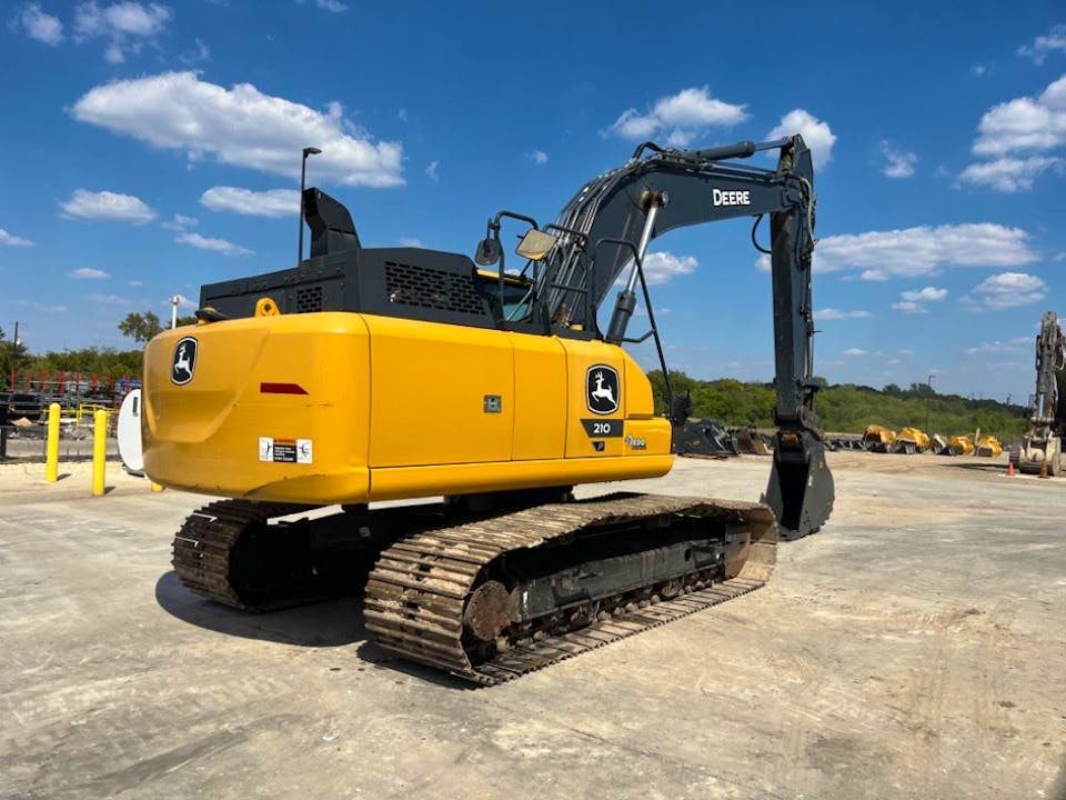 John Deere 210P