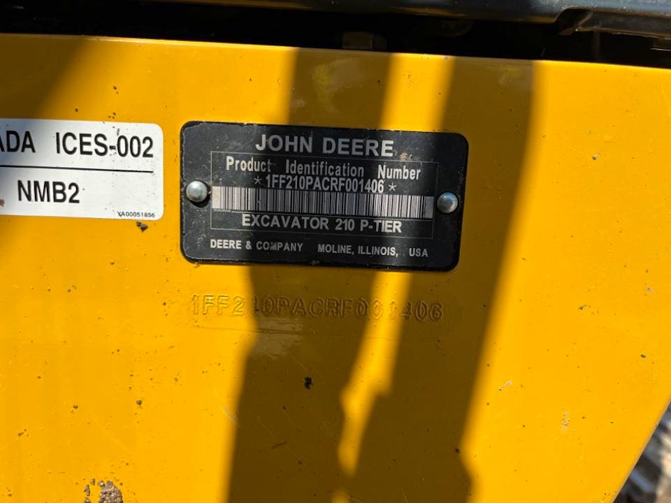 John Deere 210P